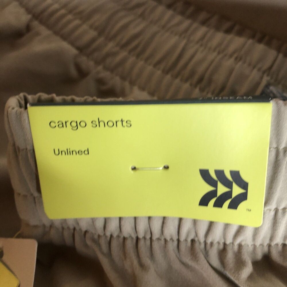 All In Motion 7” Cargo Shorts Moisture Wicking, Quick Dry SPF 50 + Sz M NEW!! - Picture 7 of 10